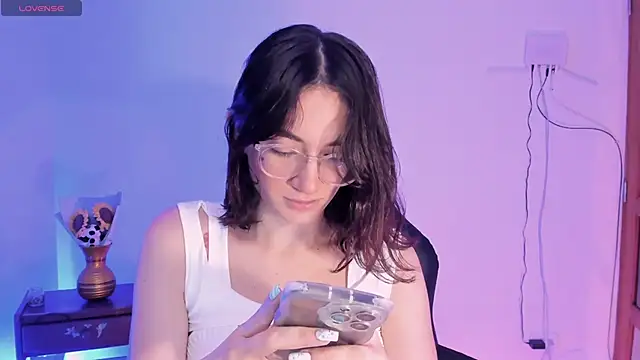 Snapshot of haanna_thompsoon chatting on December 27, 2024, 6:42 pm haanna thompsoon online show from December 27, 2024, 6:42 pm