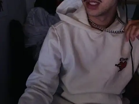 Snapshot of anjonoturno1 chatting on March 21, 2025, 8:29 pm anjonoturno1 online show from March 21, 2025, 8:29 pm