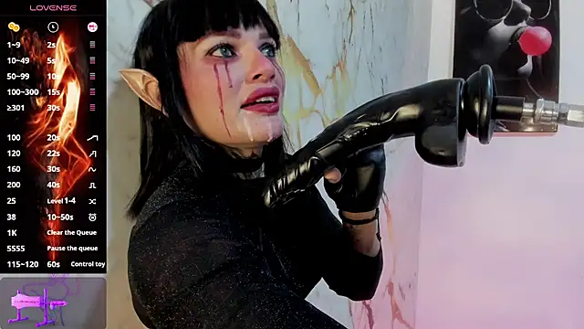 Snapshot of la_mazona chatting on December 4, 2025, 7:33 pm la mazona online show from December 4, 2025, 7:33 pm