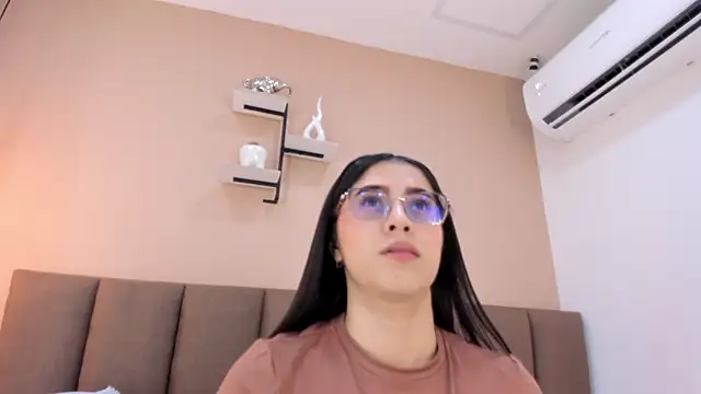 Snapshot of Amy_wats0n chatting on May 29, 2026, 7:01 pm Amy wats0n online show from May 29, 2026, 7:01 pm