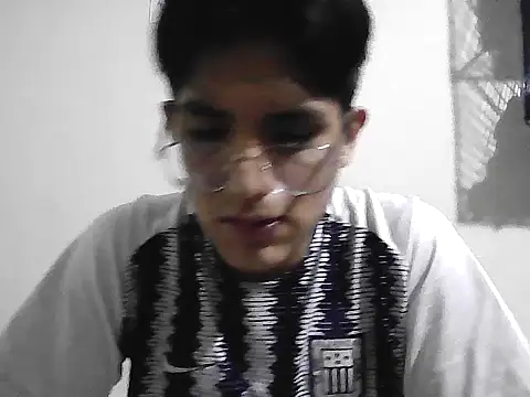 Snapshot of HardDick2 chatting on May 17, 2026, 5:49 am HardDick2 online show from May 17, 2026, 5:49 am