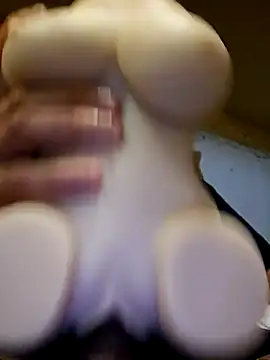 Snapshot of Axeltu77 chatting on May 6, 2026, 3:46 am Axeltu77 online show from May 6, 2026, 3:46 am