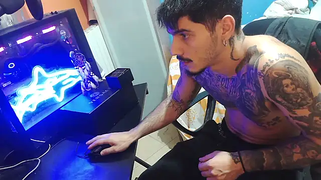 Snapshot of Badboyi1997 chatting on October 10, 2025, 10:42 pm Badboyi1997 online show from October 10, 2025, 10:42 pm