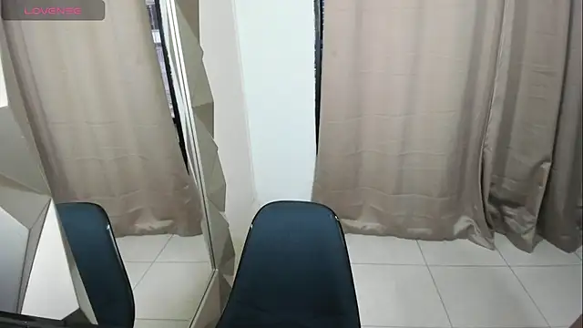 Mia scarlet69 online show from January 6, 2026, 12:42 pm