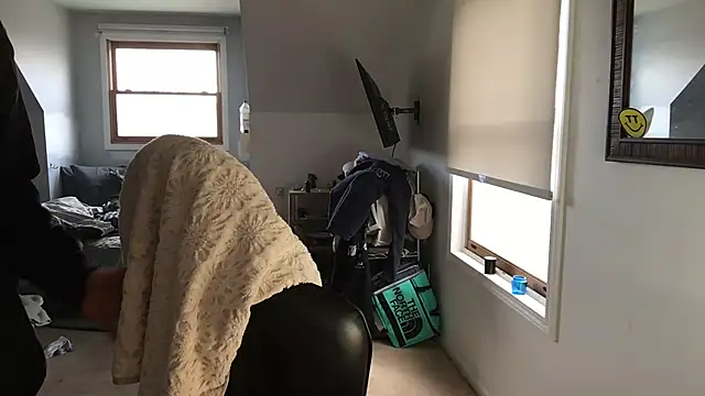 Dylansd online show from March 7, 2025, 3:39 pm