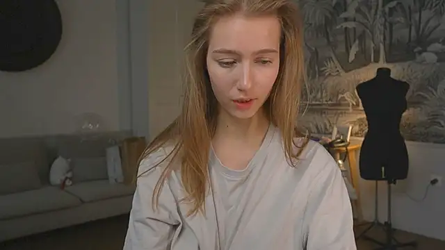 solar bella online show from January 4, 2025, 2:04 pm