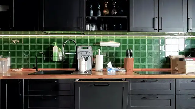 solar bella online show from March 7, 2026, 1:57 am