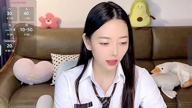 Snapshot of Yilin1999 chatting on February 21, 2025, 1:11 am Yilin1999 online show from February 21, 2025, 1:11 am