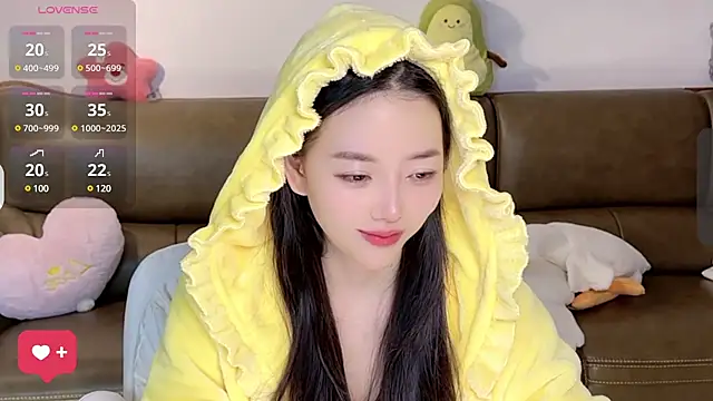 Snapshot of Yilin1999 chatting on February 26, 2025, 3:19 pm Yilin1999 online show from February 26, 2025, 3:19 pm