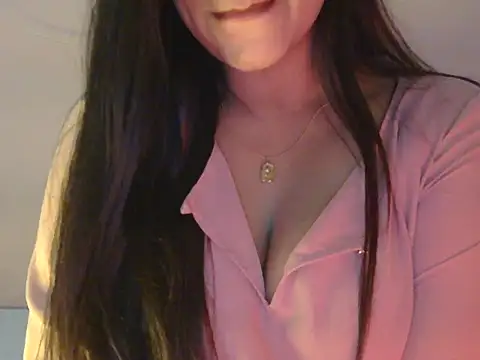 Snapshot of diva-22 chatting on October 3, 2025, 3:53 pm diva-22 online show from October 3, 2025, 3:53 pm