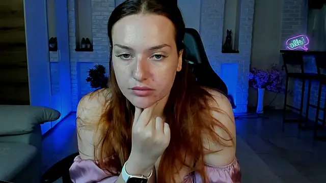 LisaElfy online show from July 19, 2026, 7:56 am