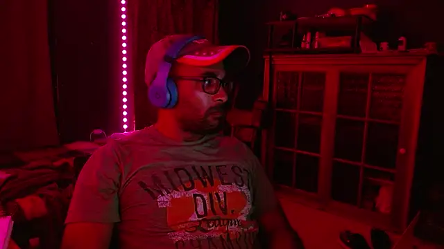        the online show from December 19, 2025, 2:29 am