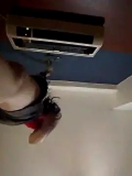 Snapshot of BURN666ING chatting on November 26, 2025, 10:16 am BURN666ING online show from November 26, 2025, 10:16 am