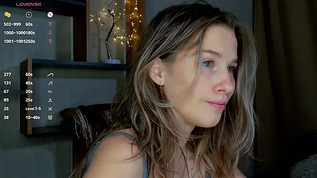 Snapshot of LinaCristonsen chatting on December 4, 2024, 4:38 pm LinaCristonsen online show from December 4, 2024, 4:38 pm