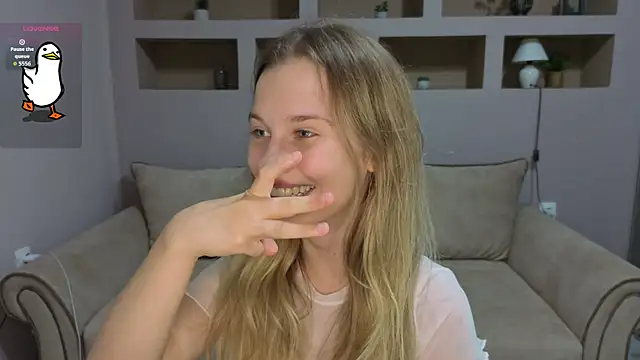 Snapshot of LinaCristonsen chatting on September 10, 2025, 5:24 pm LinaCristonsen online show from September 10, 2025, 5:24 pm