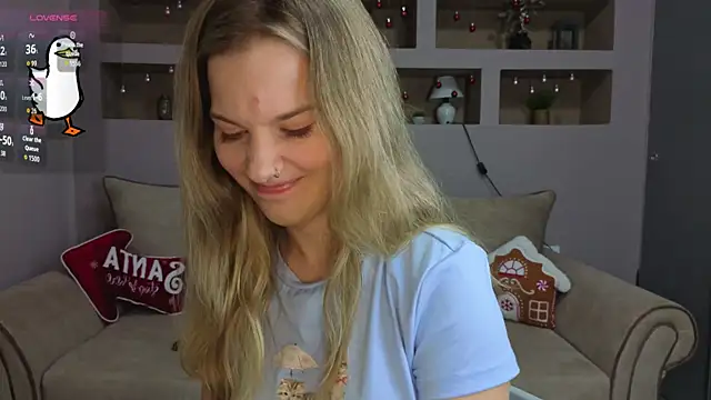 Snapshot of LinaCristonsen chatting on November 28, 2025, 5:15 pm LinaCristonsen online show from November 28, 2025, 5:15 pm