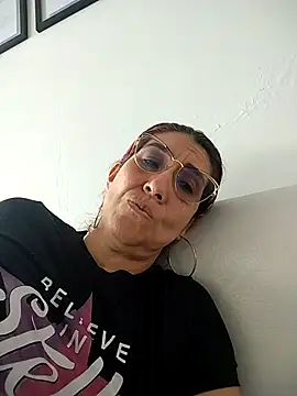 Perla Franco online show from September 23, 2025, 6:22 pm