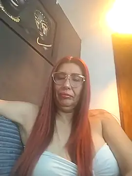 Snapshot of Perla_Franco chatting on April 18, 2026, 6:28 am Perla Franco online show from April 18, 2026, 6:28 am