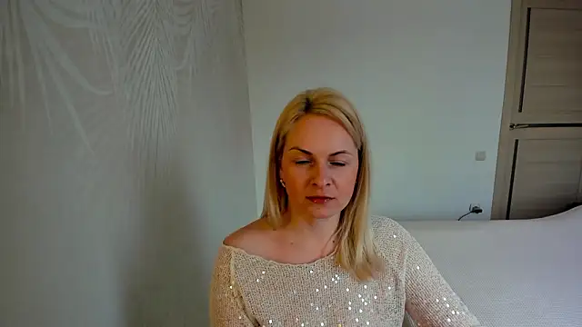 Snapshot of Alicee_Gracee chatting on March 19, 2026, 8:29 am Alicee Gracee online show from March 19, 2026, 8:29 am