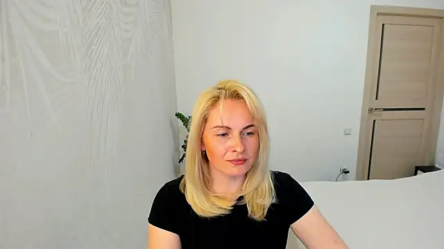 Snapshot of Alicee_Gracee chatting on March 28, 2026, 4:50 pm Alicee Gracee online show from March 28, 2026, 4:50 pm