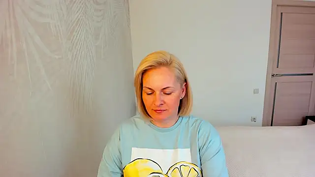 Snapshot of Alicee_Gracee chatting on April 13, 2026, 10:10 am Alicee Gracee online show from April 13, 2026, 10:10 am