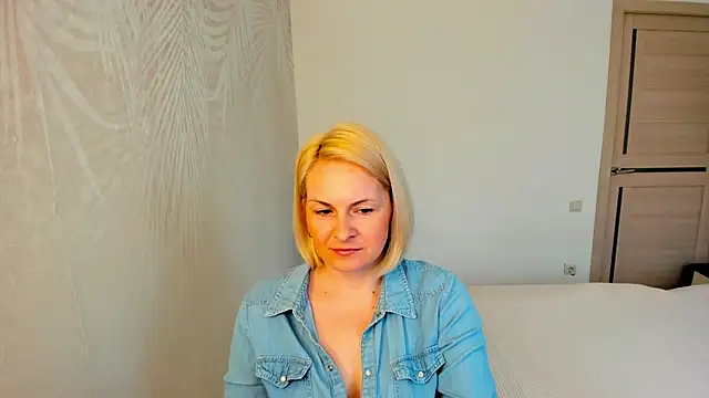 Snapshot of Alicee_Gracee chatting on April 20, 2026, 9:45 am Alicee Gracee online show from April 20, 2026, 9:45 am