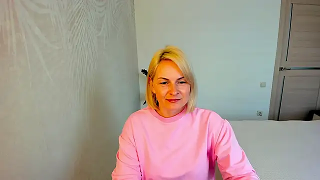 Snapshot of Alicee_Gracee chatting on April 28, 2026, 8:41 am Alicee Gracee online show from April 28, 2026, 8:41 am