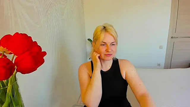 Snapshot of Alicee_Gracee chatting on April 29, 2026, 8:29 am Alicee Gracee online show from April 29, 2026, 8:29 am