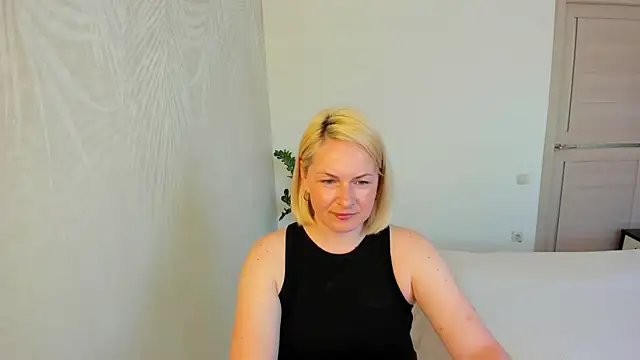 Snapshot of Alicee_Gracee chatting on May 8, 2026, 8:08 am Alicee Gracee online show from May 8, 2026, 8:08 am