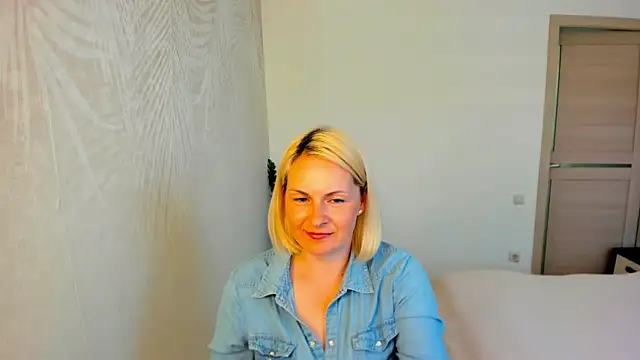 Snapshot of Alicee_Gracee chatting on May 22, 2026, 10:43 am Alicee Gracee online show from May 22, 2026, 10:43 am