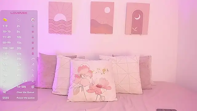 Mia Heartt online show from February 17, 2025, 6:48 pm