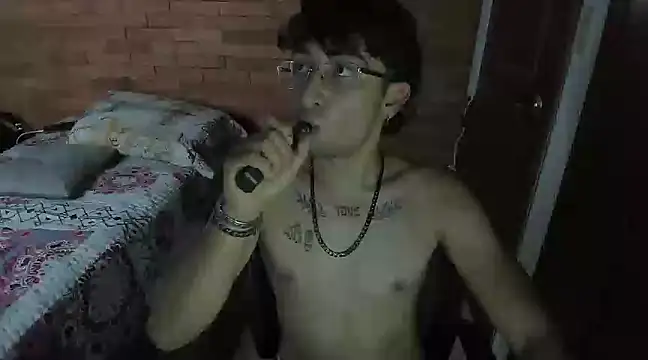 Snapshot of Dereck_Dickson chatting on December 20, 2024, 10:00 pm Dereck Dickson online show from December 20, 2024, 10:00 pm