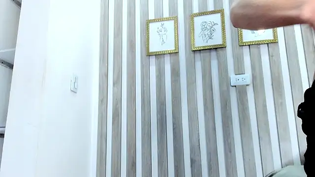 Snapshot of MarieMyller chatting on November 15, 2025, 9:21 pm MarieMyller online show from November 15, 2025, 9:21 pm