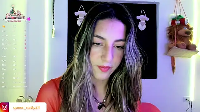 Snapshot of queen-natty chatting on December 27, 2024, 4:15 am queen-natty online show from December 27, 2024, 4:15 am