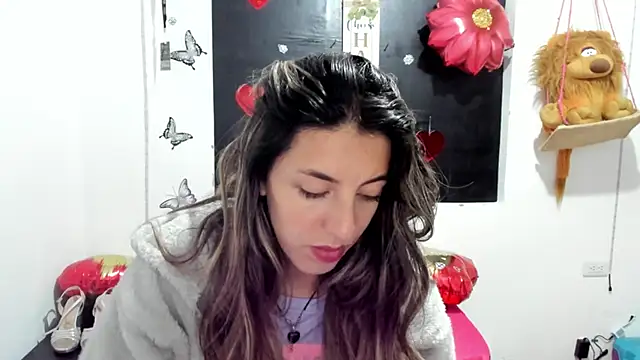 Snapshot of queen-natty chatting on March 1, 2025, 3:21 am queen-natty online show from March 1, 2025, 3:21 am