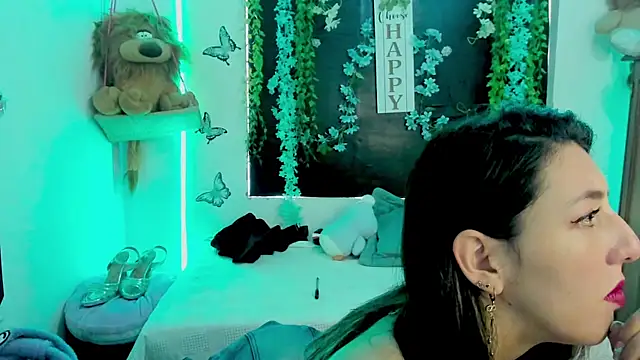 Snapshot of queen-natty chatting on October 27, 2025, 2:43 pm queen-natty online show from October 27, 2025, 2:43 pm