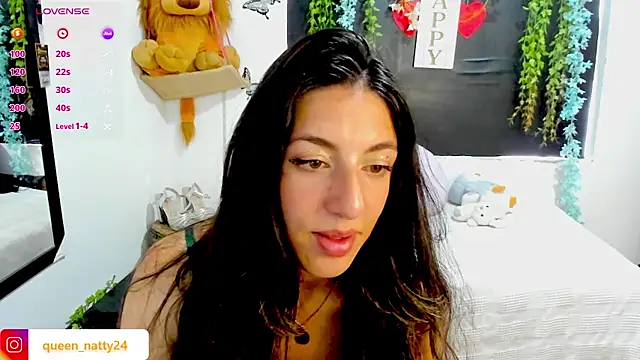 Snapshot of queen-natty chatting on July 15, 2026, 2:44 pm queen-natty online show from July 15, 2026, 2:44 pm
