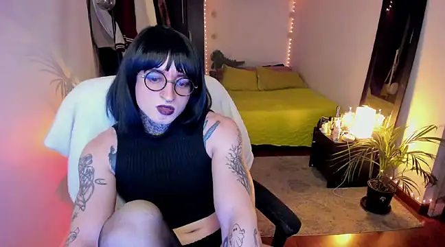 Snapshot of ShiiraVelkor chatting on February 13, 2025, 1:05 pm ShiiraVelkor online show from February 13, 2025, 1:05 pm