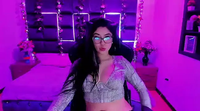 Snapshot of Lucy_Anall_ chatting on December 26, 2024, 11:03 pm Lucy Anall online show from December 26, 2024, 11:03 pm