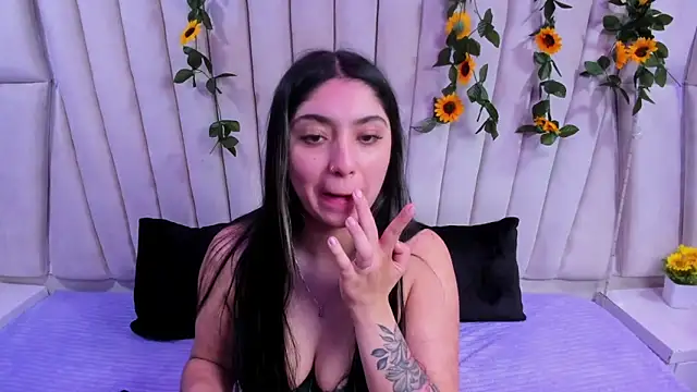 Snapshot of Lucy_Anall_ chatting on September 27, 2025, 9:31 pm Lucy Anall online show from September 27, 2025, 9:31 pm