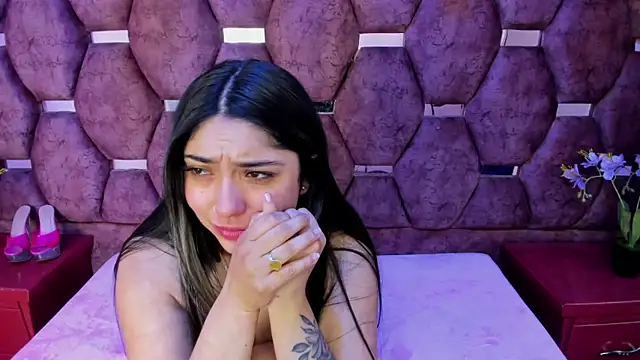 Snapshot of Lucy_Anall_ chatting on October 18, 2025, 10:10 pm Lucy Anall online show from October 18, 2025, 10:10 pm