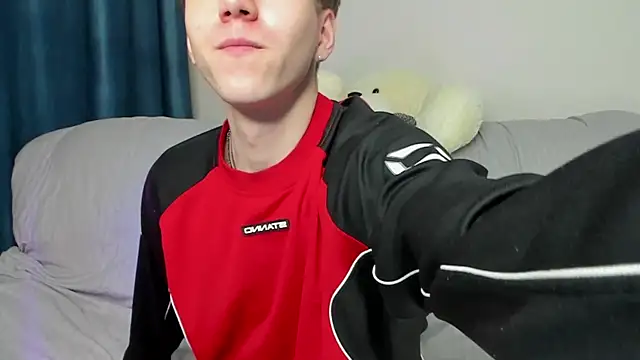 Snapshot of braxiboy chatting on December 22, 2024, 5:21 pm braxiboy online show from December 22, 2024, 5:21 pm