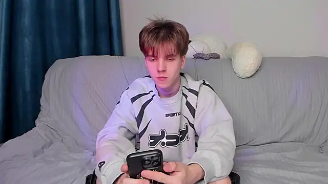 Snapshot of braxiboy chatting on December 24, 2024, 2:22 pm braxiboy online show from December 24, 2024, 2:22 pm