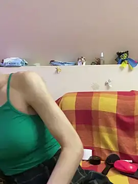 Snapshot of Kamila151 chatting on February 2, 2025, 6:48 am Kamila151 online show from February 2, 2025, 6:48 am