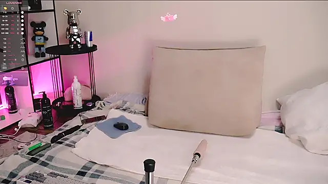 viamoon online show from February 18, 2026, 3:35 am