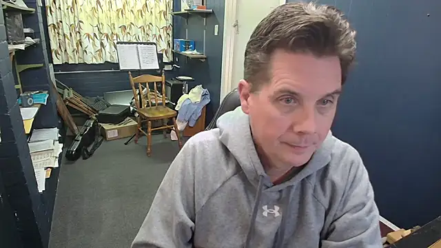 Snapshot of tilobinder chatting on July 17, 2026, 2:34 pm tilobinder online show from July 17, 2026, 2:34 pm