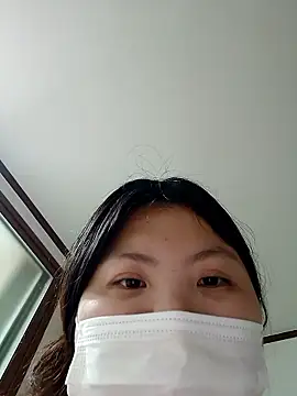 hello098712 online show from October 13, 2025, 9:20 am