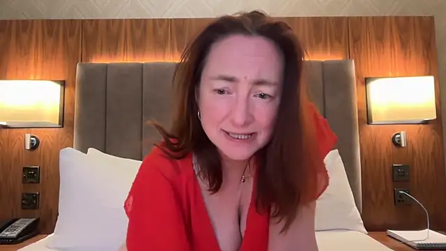 LouiseTswing online show from January 3, 2025, 7:07 pm