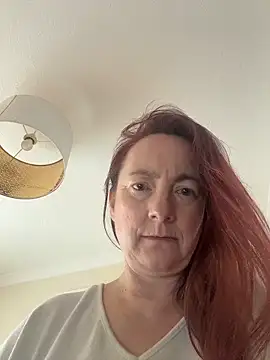 LouiseTswing online show from February 10, 2026, 2:21 pm