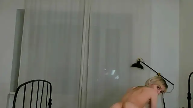 andrea x  online show from January 12, 2025, 2:19 pm